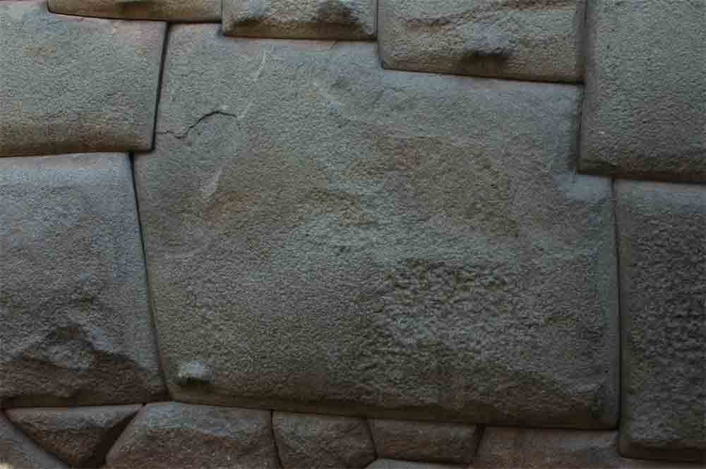 16 - Peru - Cusco, calle Hatunrumiyoc, piedra de los 12 angulos